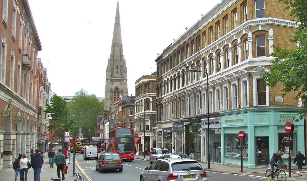 Lower Kensington Church Street in 2012
